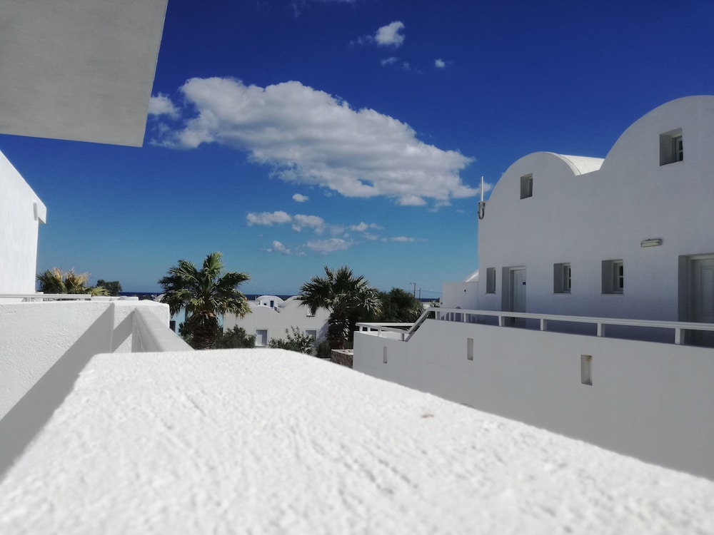 Iliada Hotel Santorini 58/63