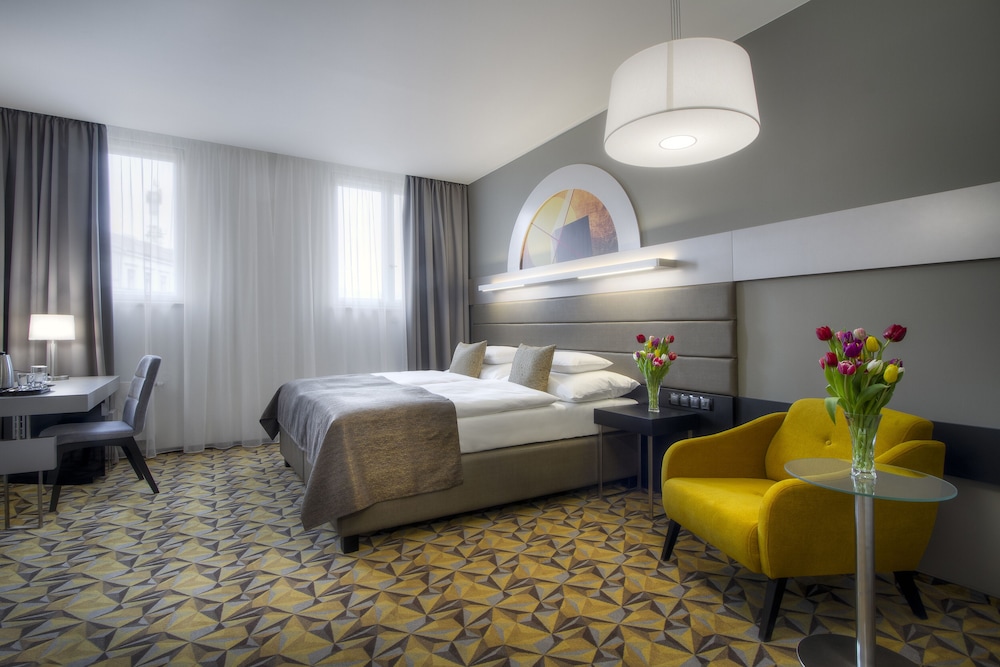 Hotel Essence 11/50