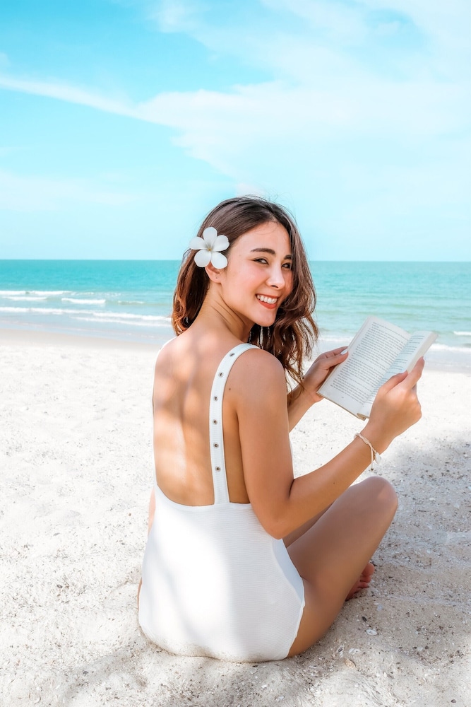 Khanom Beach Resort and Spa 56/68