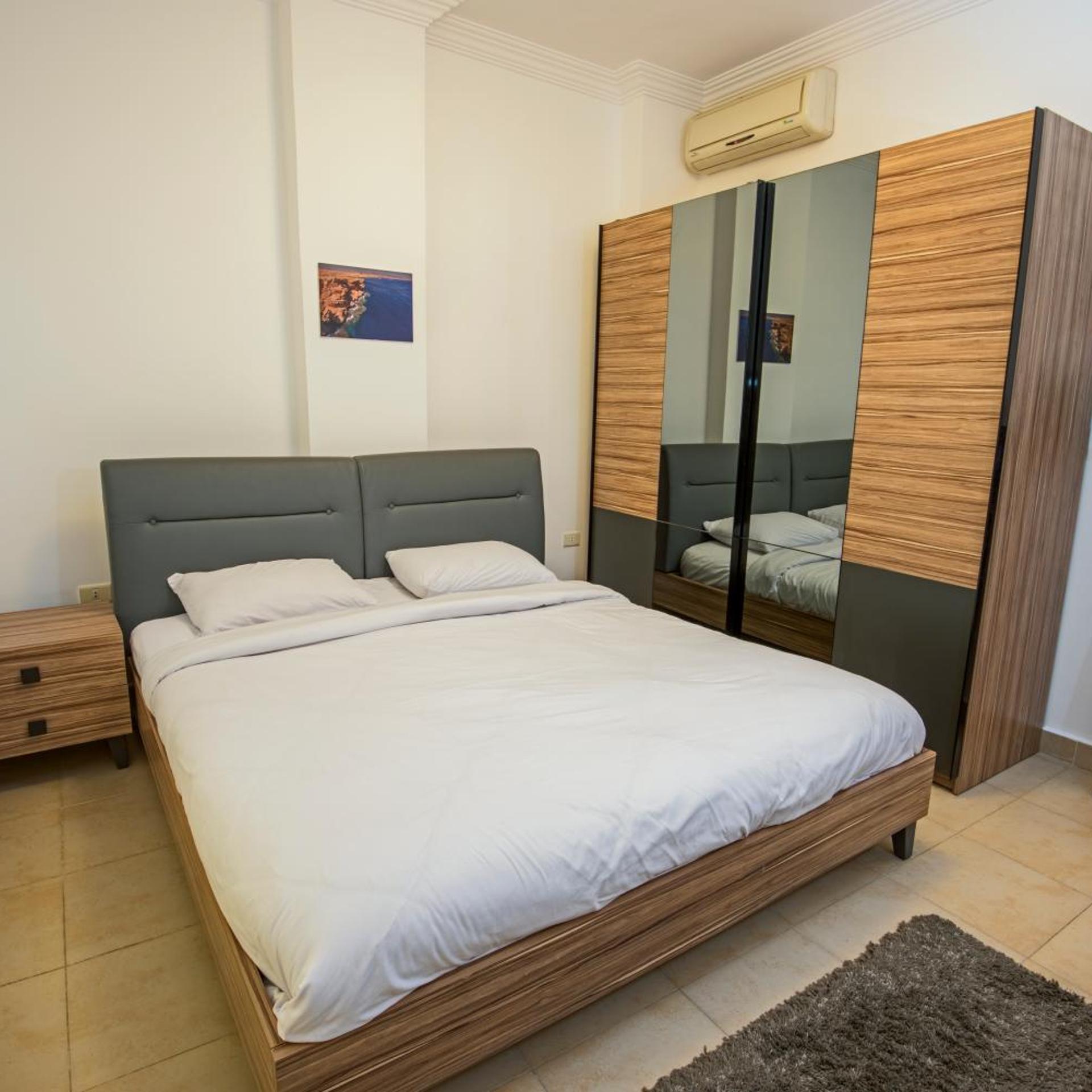 1 Bedroom, Apartment