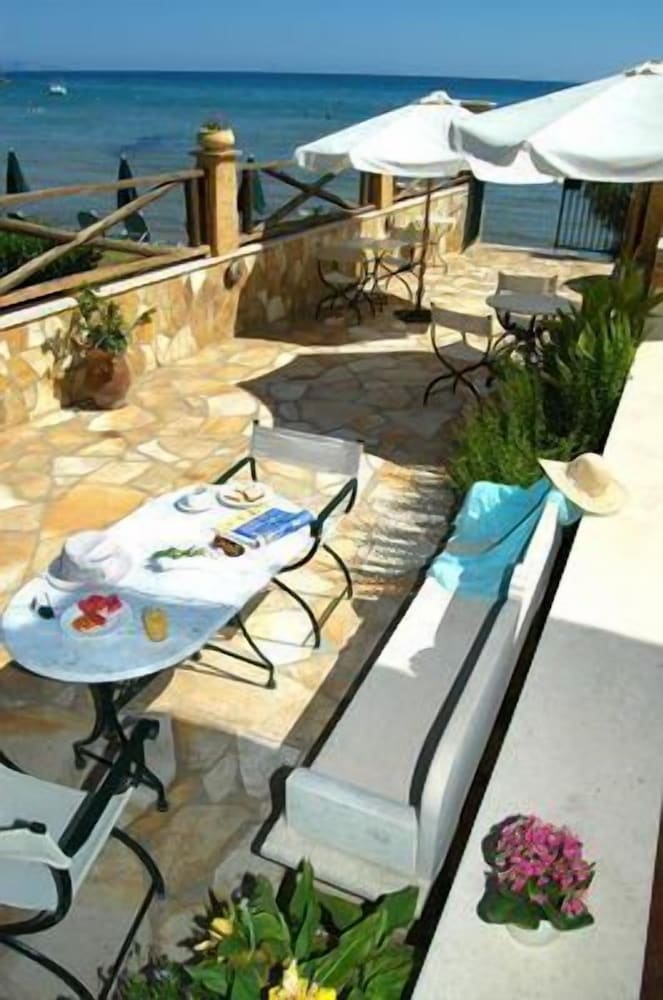 Andreolas Luxury Suites 45/72