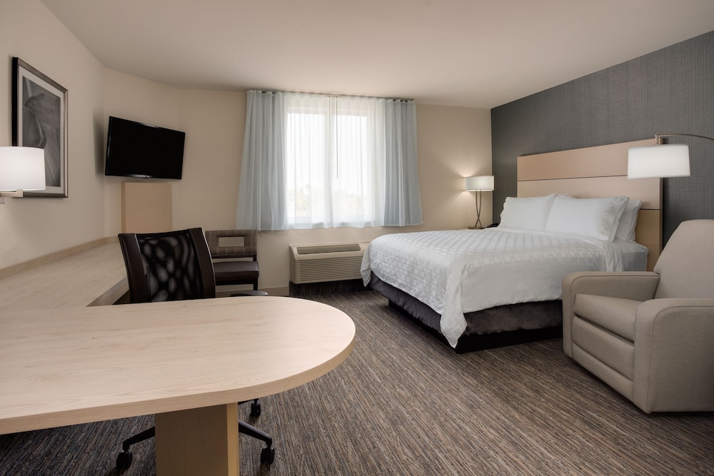 CANDLEWOOD SUITES MIAMI INTL AIRPORT - 36TH ST 26/59