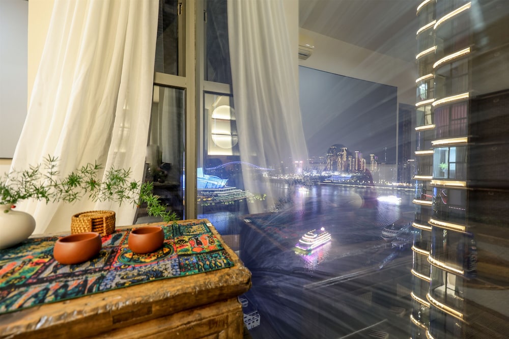 Baihong Riverview Drone Show Apartment 40/50