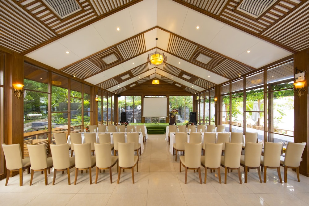 Hon Tam Resort 54/69