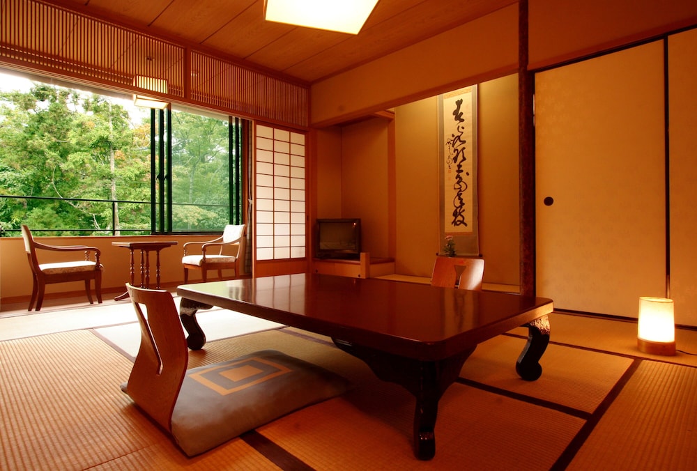 JAPANESE, TRADITIONAL, NEW BUILDING