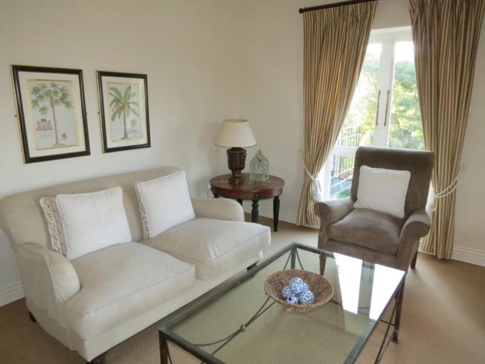 Redlands Hotel 27/50