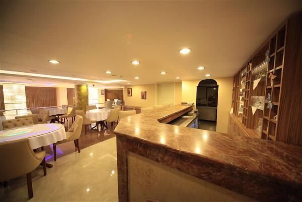 SIMPER HOTEL 33/50