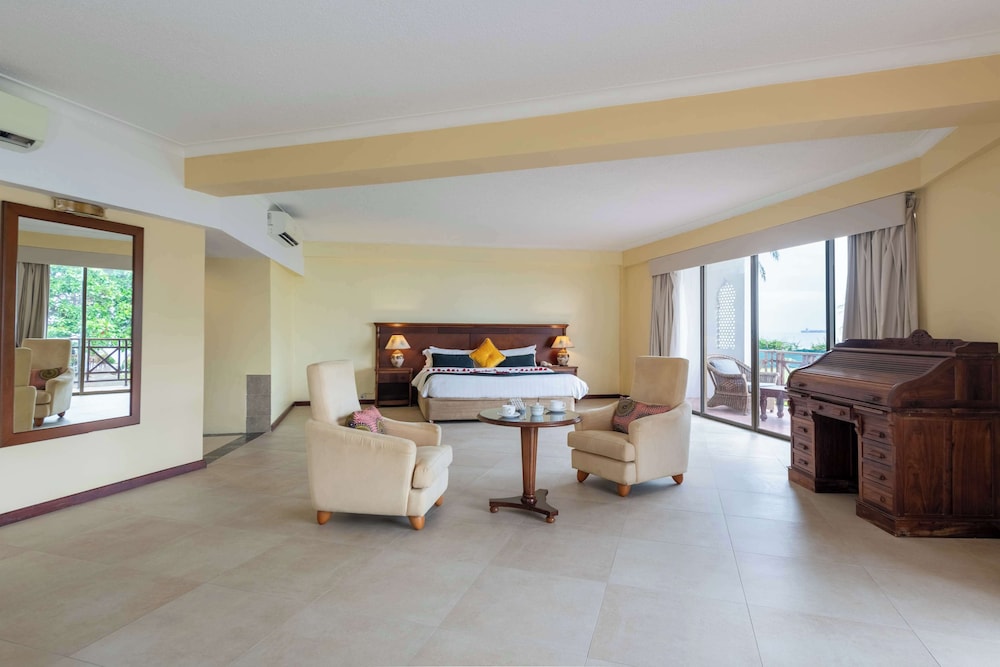 Golden Tulip Dar Es Salaam 17/71