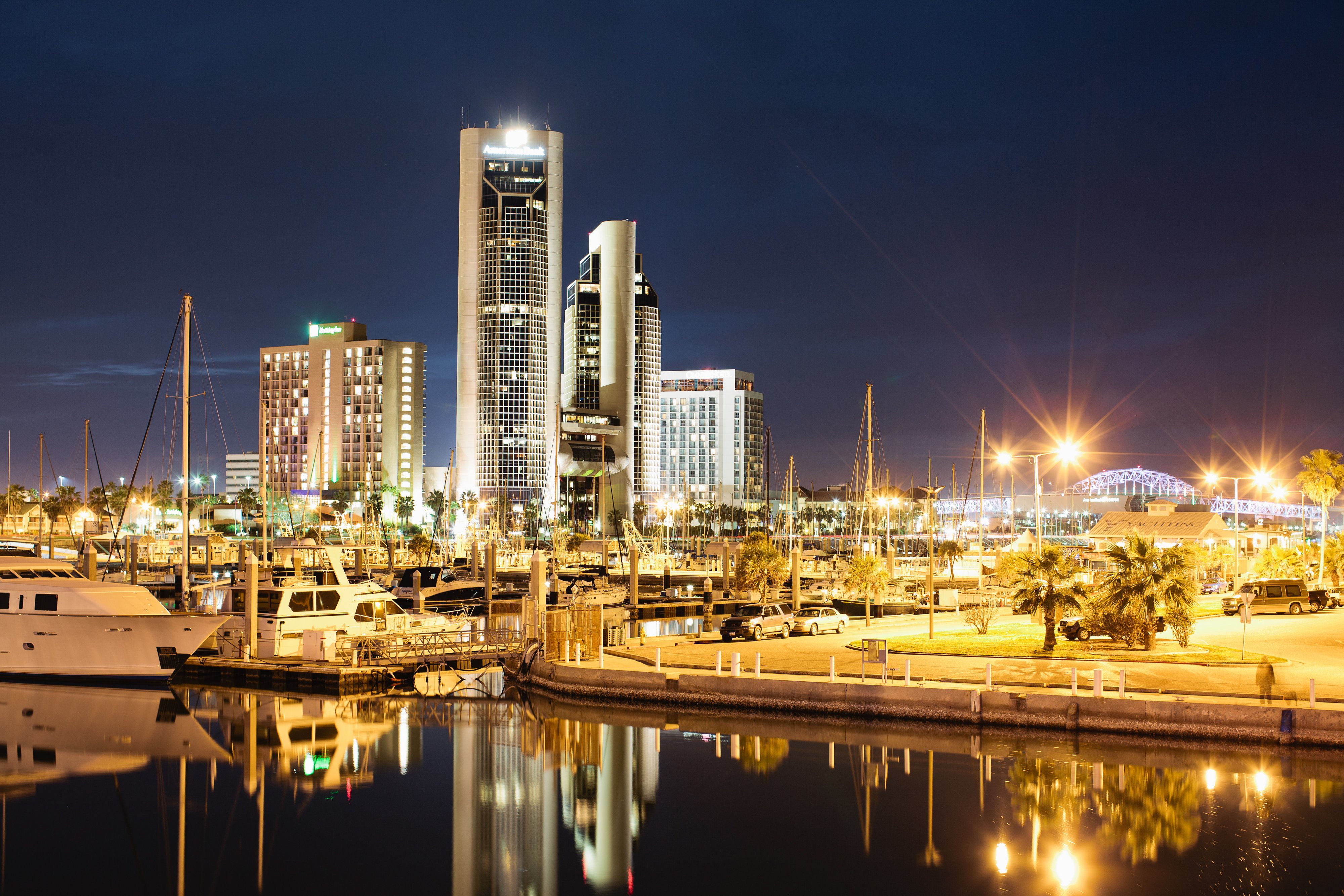 Holiday Inn Corpus Christi Arpt Conf Ctr, an IHG Hotel 74/79
