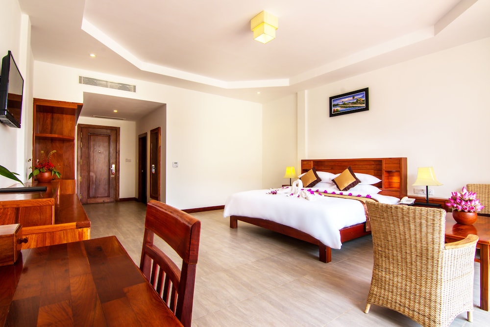 Glorious Hotel and Spa 15/50