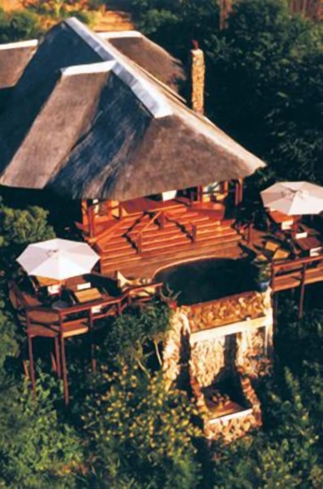 Tanamera Lodge 45/47