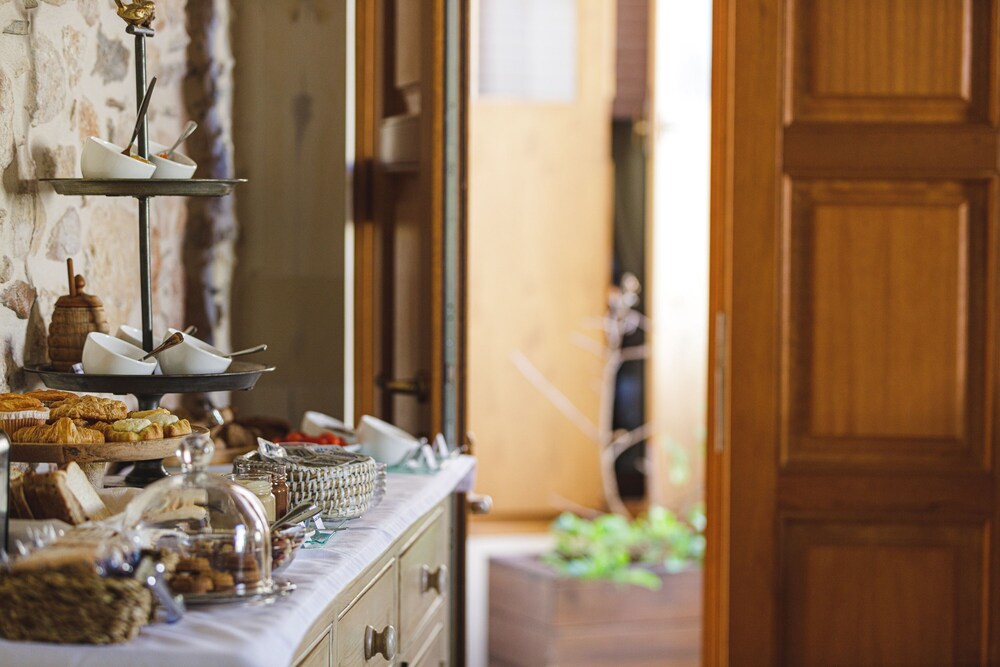 Z Boutique Hotel 48/50
