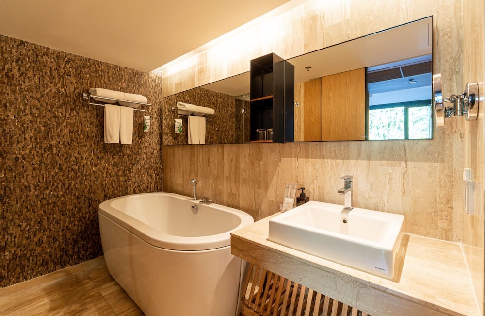 Arcadia Suites Bangkok 67/67