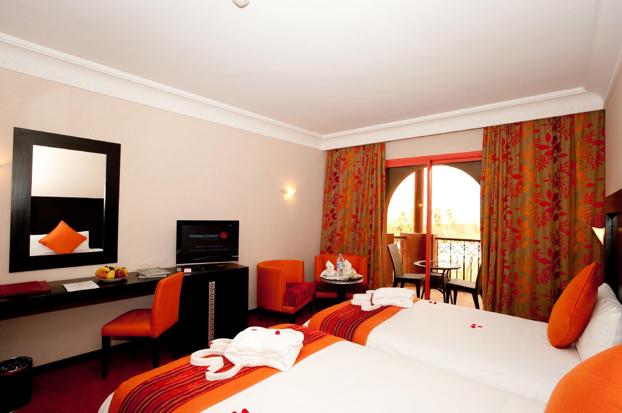 غرفة سوبيريور بسرير مزدوج أو سريرين منفصلين بإطلالة على المسبح، Palm Plaza Hotel And Spa 3/3