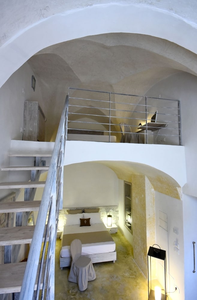Palazzo Castriota 4/74