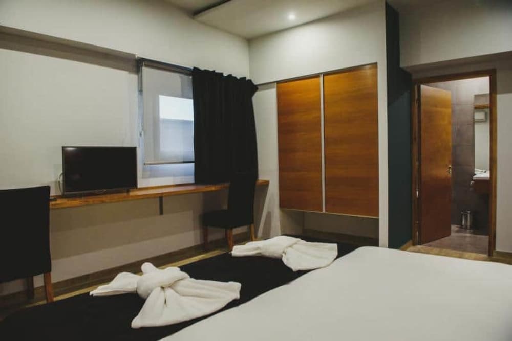 Plaza Paradiso Petit Hotel 11/62