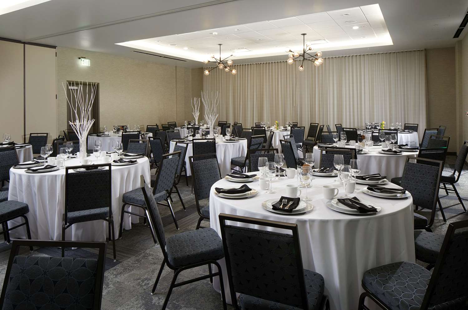 Cambria Hotel Phoenix Chandler Fashion Center 56/62
