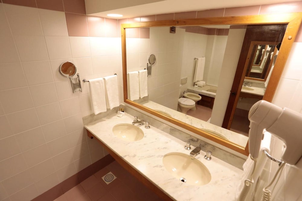 Tri Hotel Canela 37/39