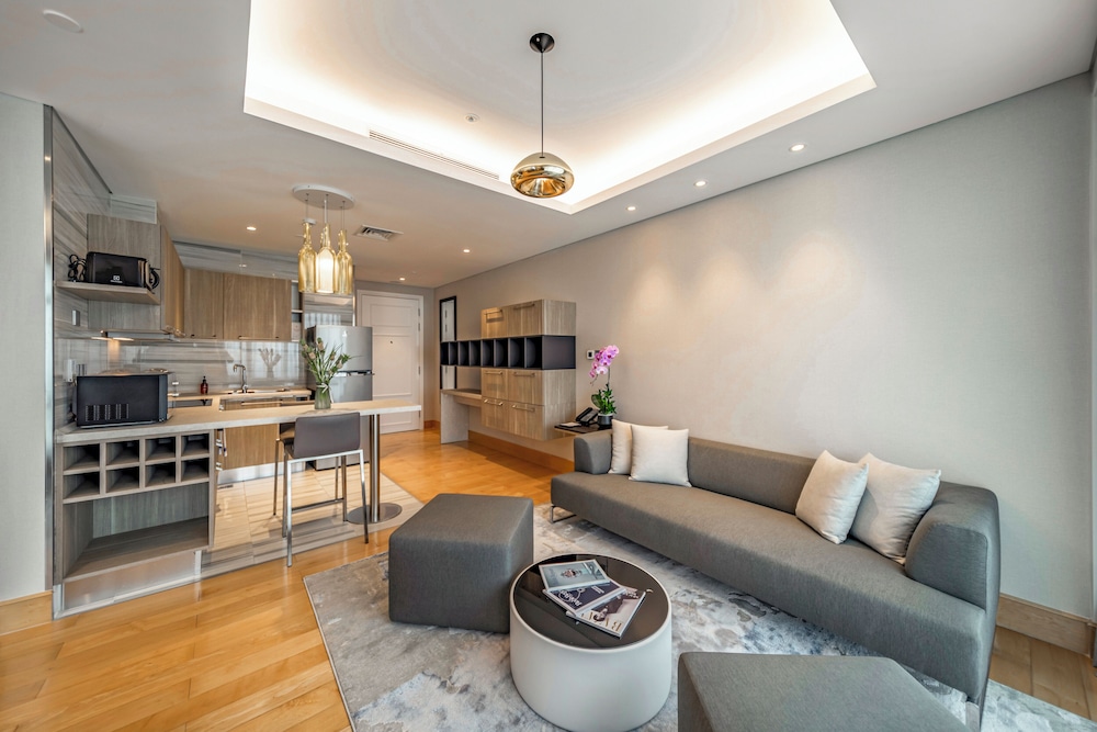 SHERWOOD SUITES 58/74