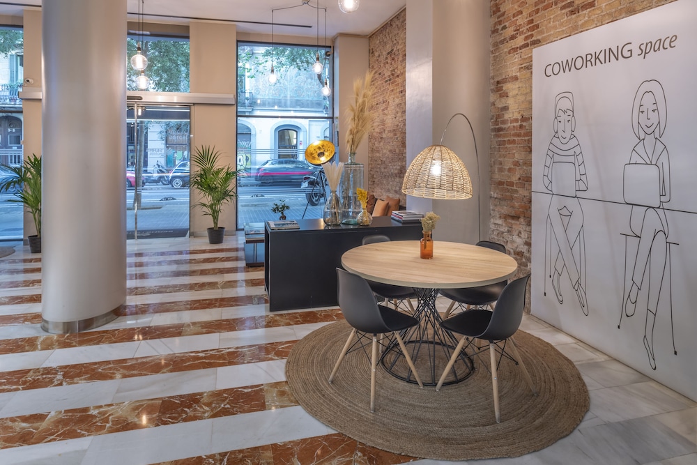 Serhs Carlit Boutique Hotel 56/66