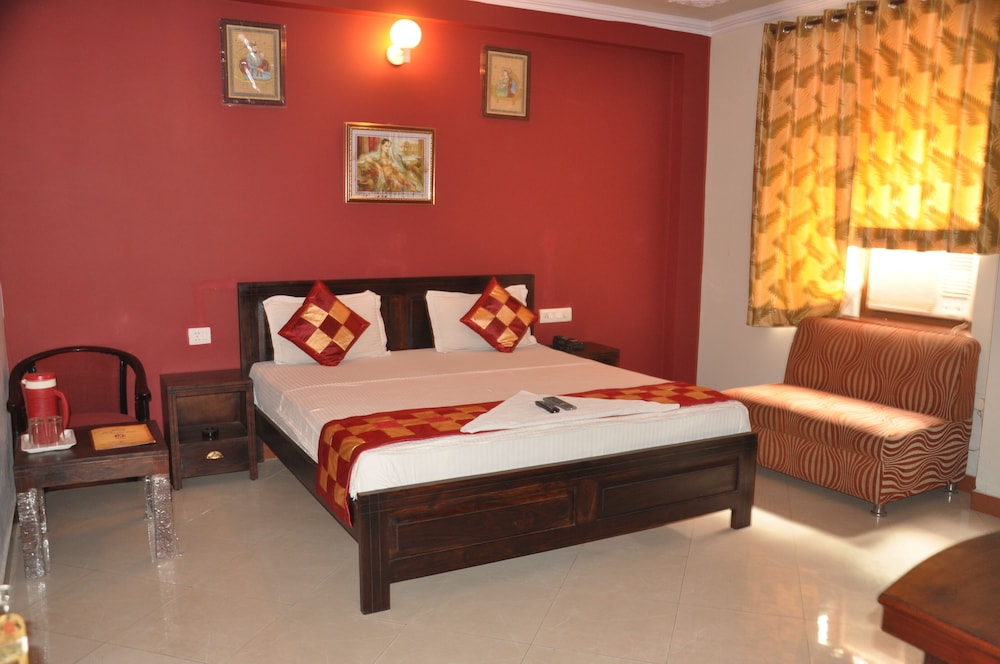 HOTEL CLASSIC INN 24/62