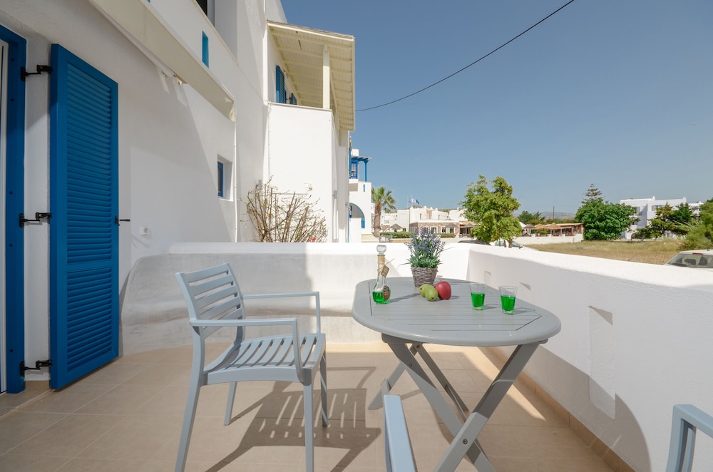 Sun Beach Hotel 41/59