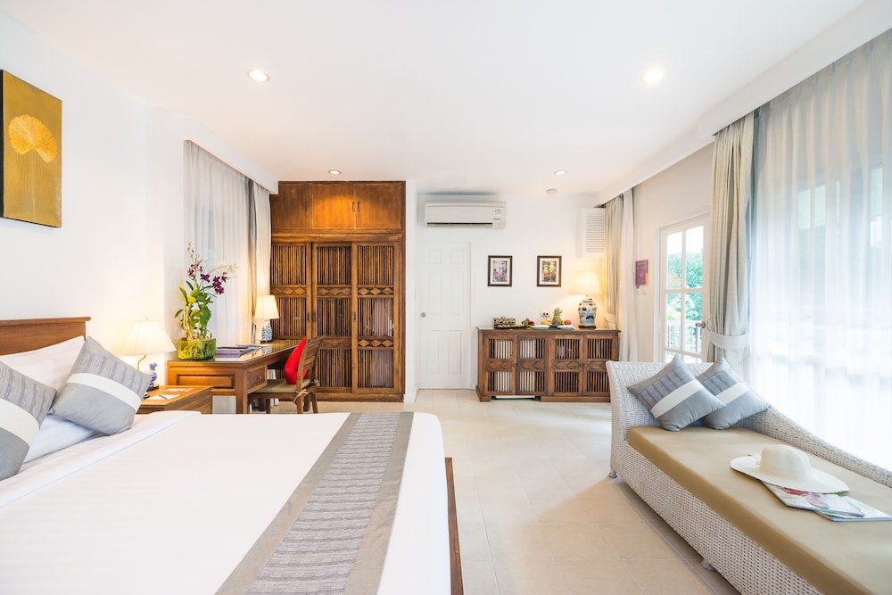 Laksasubha Hua Hin Hotel 31/33