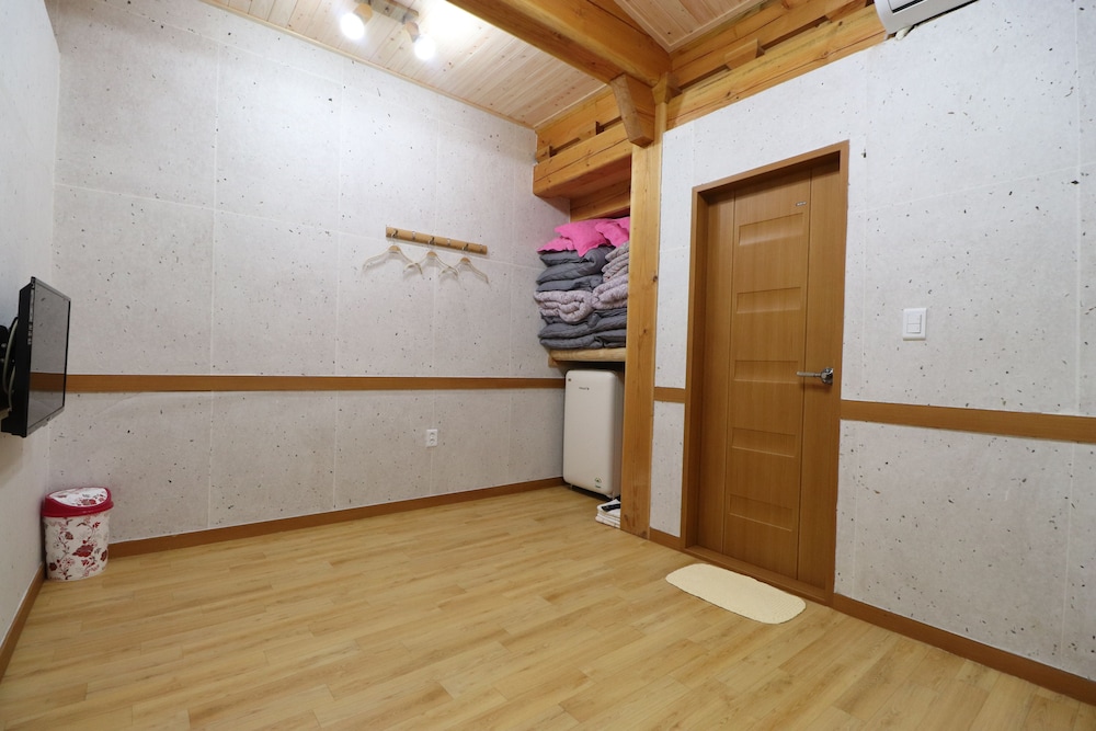 Nadul Hanok 5/50