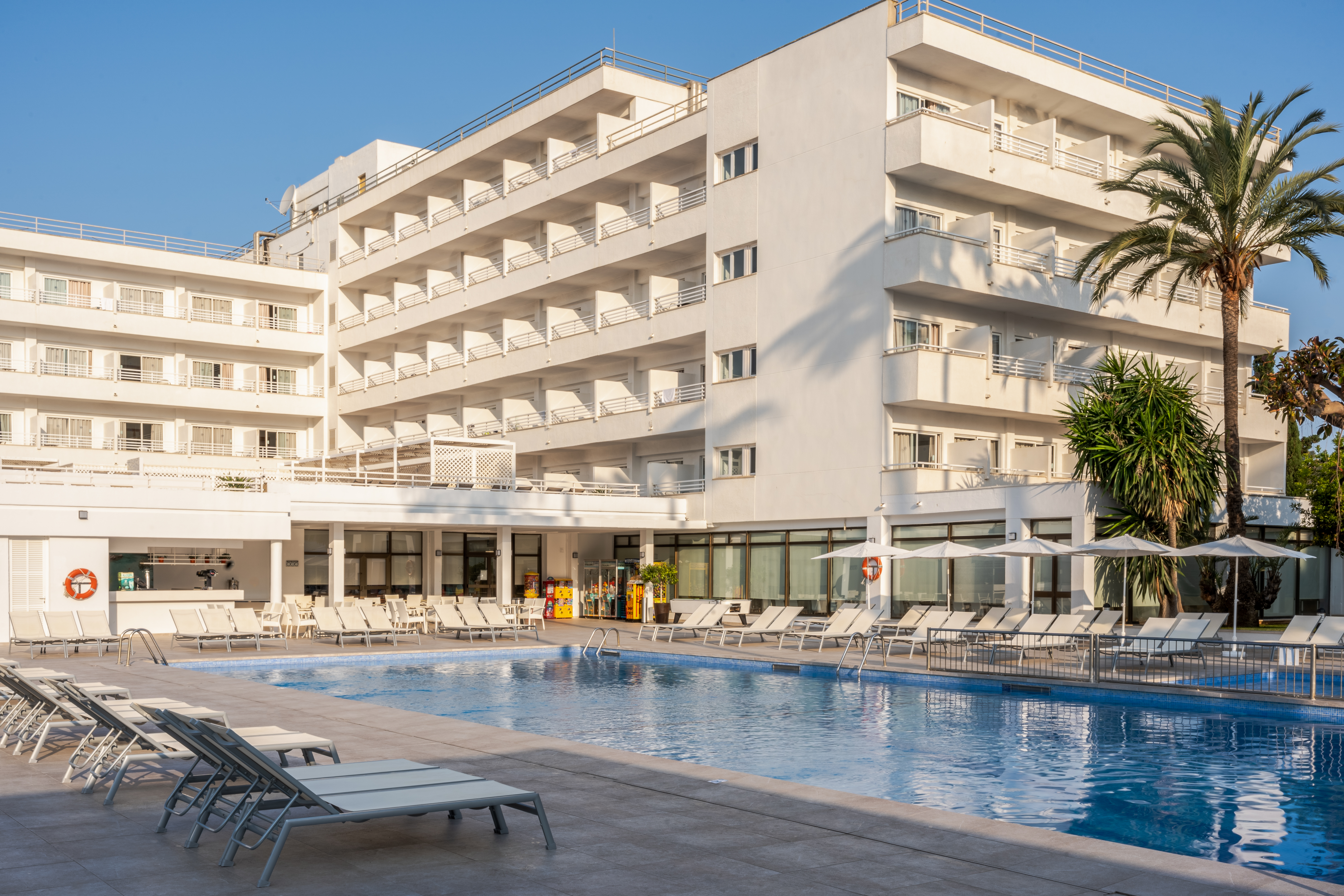 Globales Pionero Santa Ponsa Park Hotel 3/53