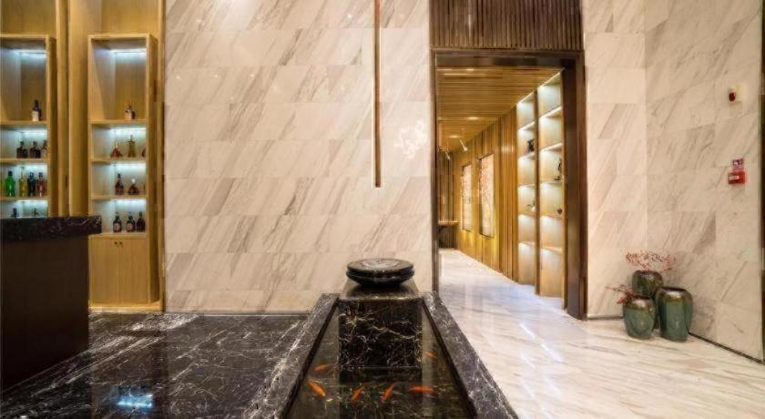 Metropolo Jinjiang Hotels 82/100