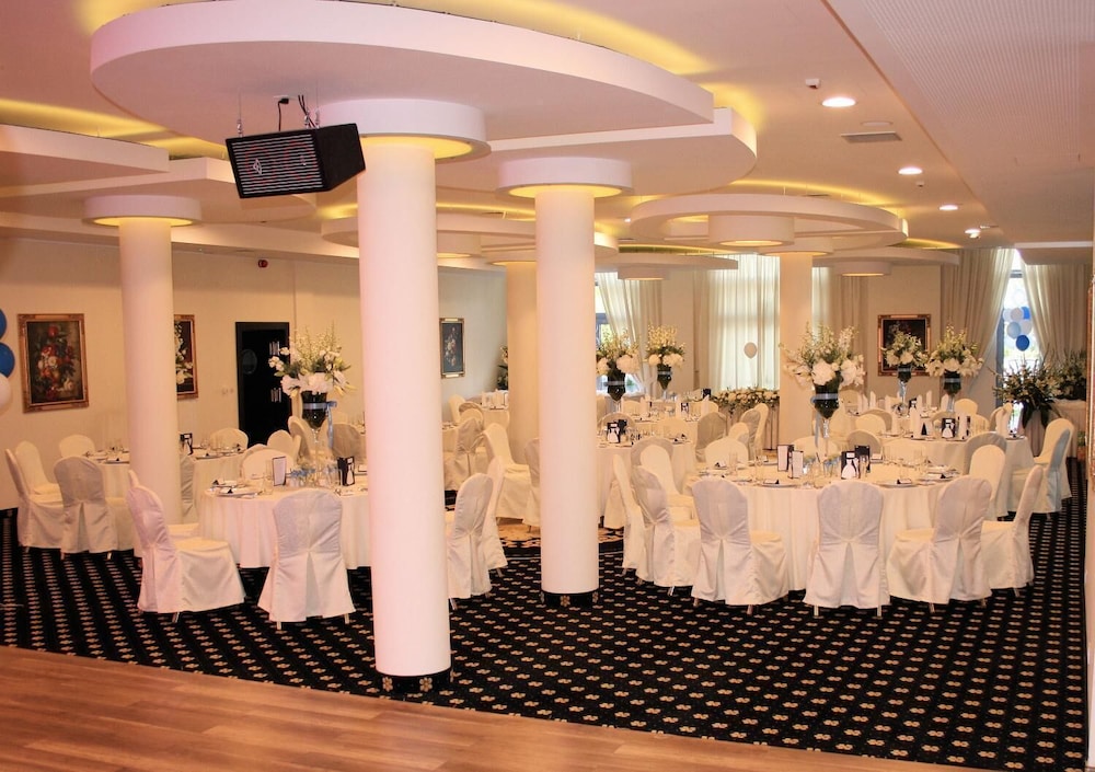 Business Faltom Hotel 48/56