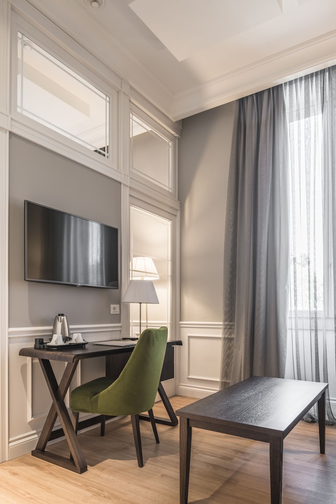 Palazzo Castri 1874 Hotel 62/72