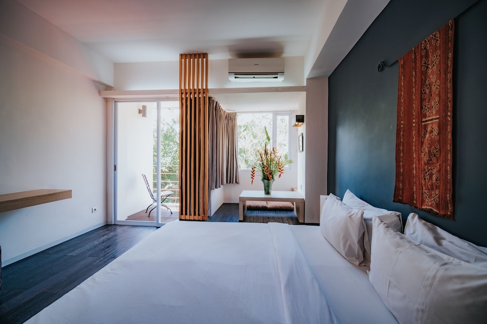 Allia Residence 7/23