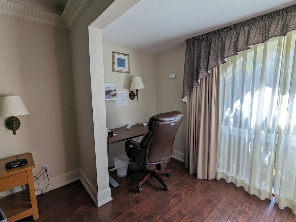Los Gatos Garden Inn Hotel 35/50