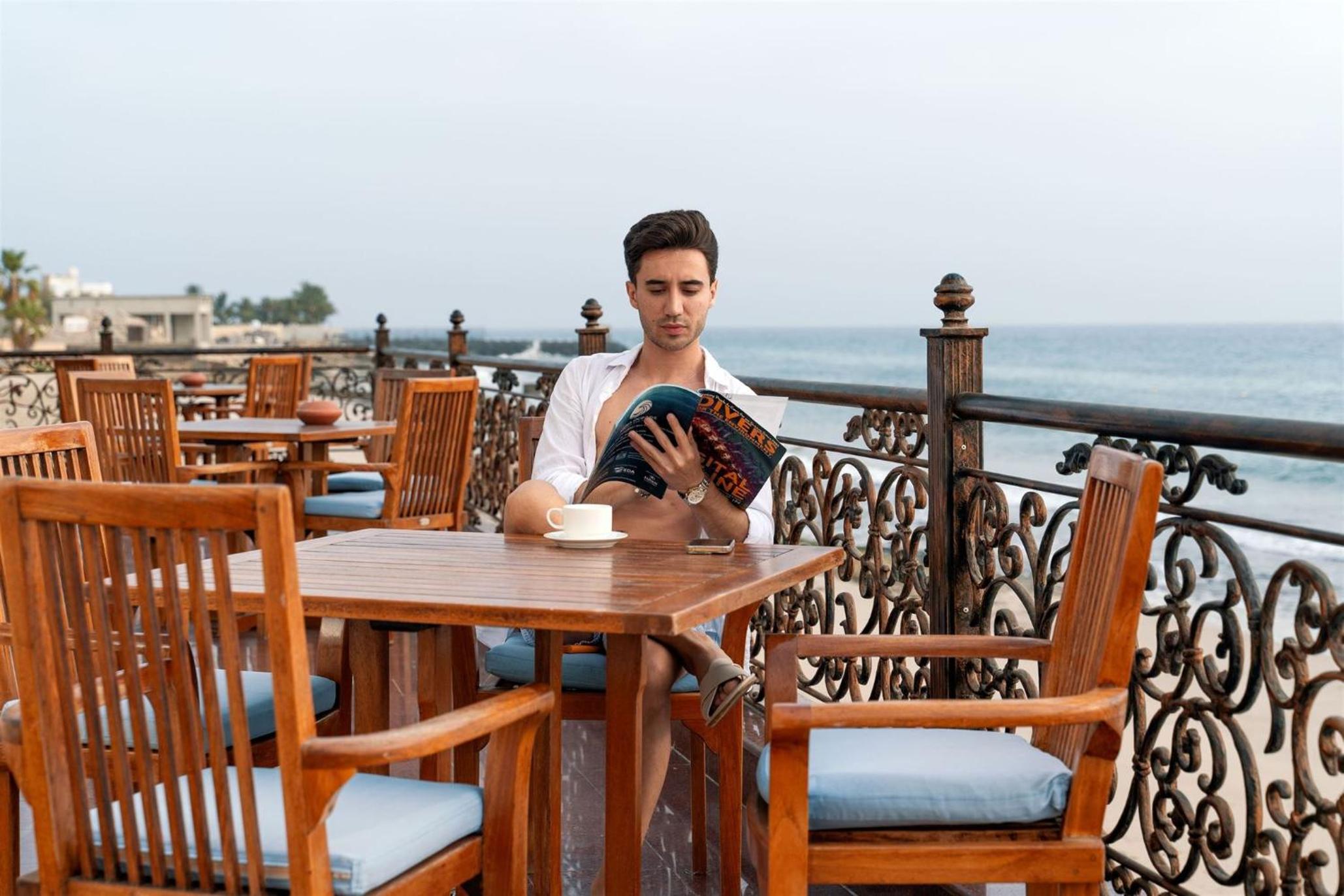 Royal Beach Hotel & Resort 8/50