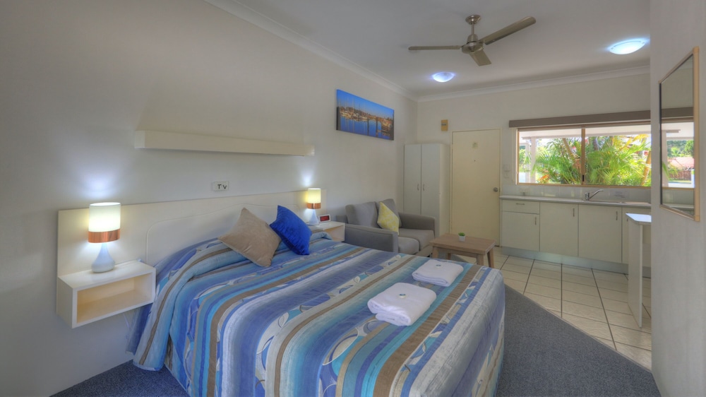 YAMBA MOTOR INN 9/62