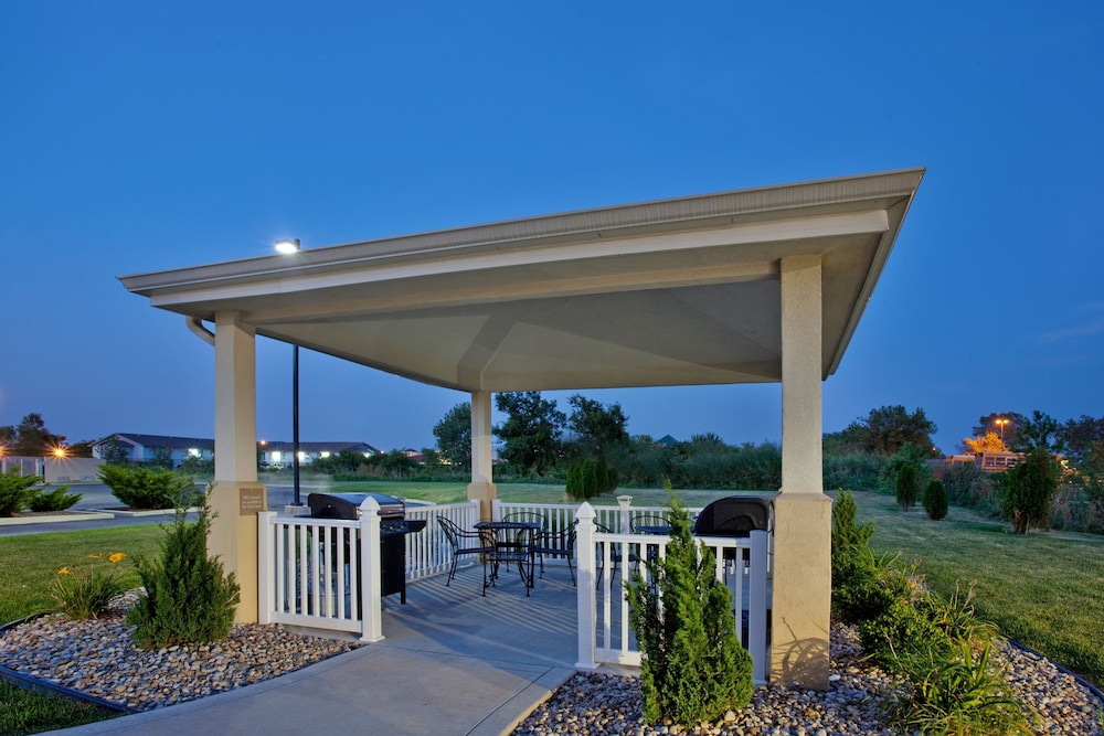 Candlewood Suites Merrillville 1/35