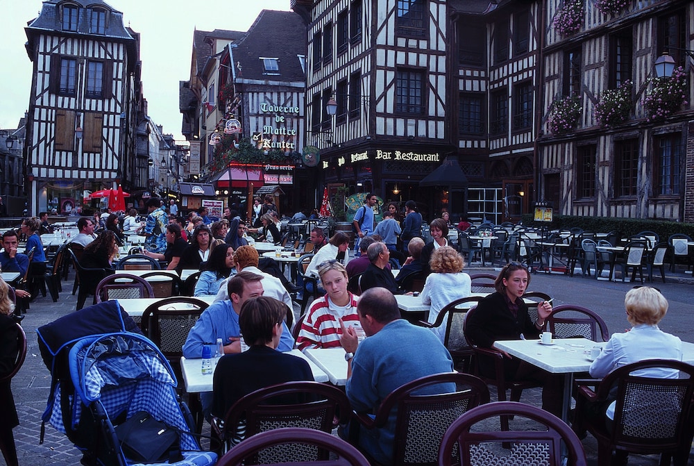 B&B Hotel Troyes Centre 51/62