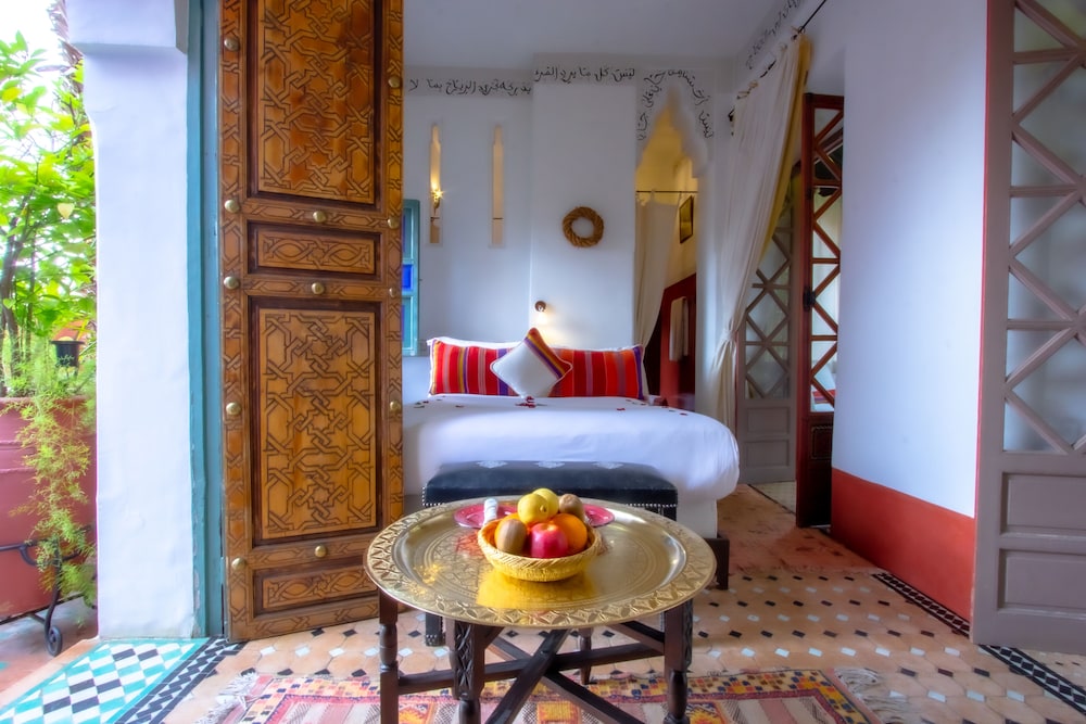 Riad Kaiss By Anika 43/70