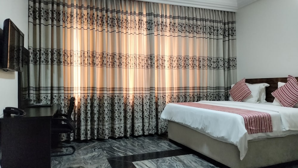 Hans Place Hotel 4/15