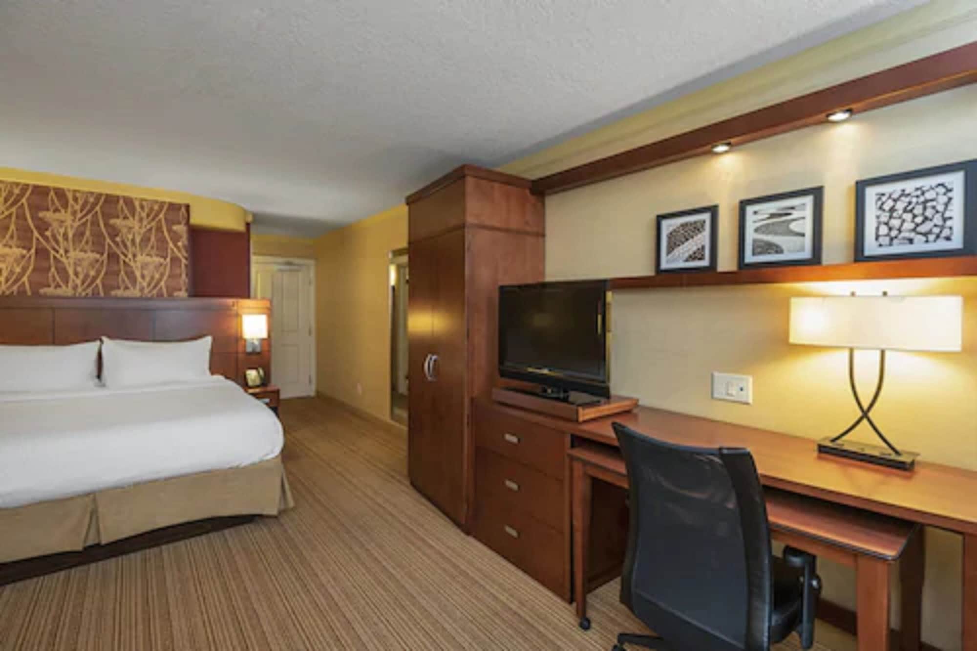 Room, King Bed, Sofa