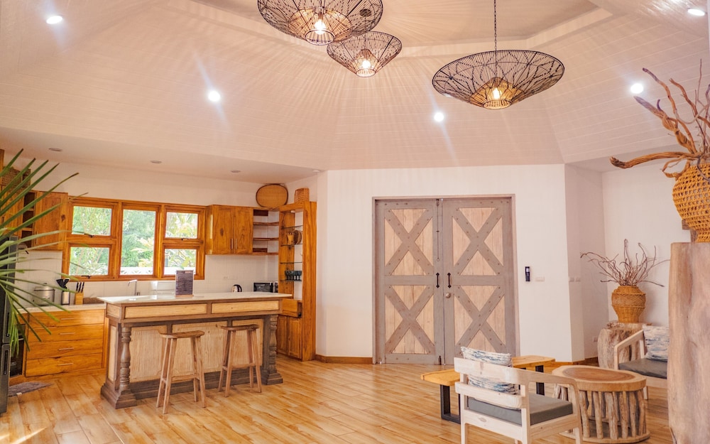 Vida Homes Condo Resort 10/78