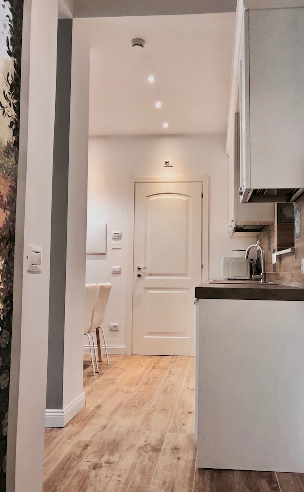Audrey's Roman Holidays Suites&Rooms 25/54