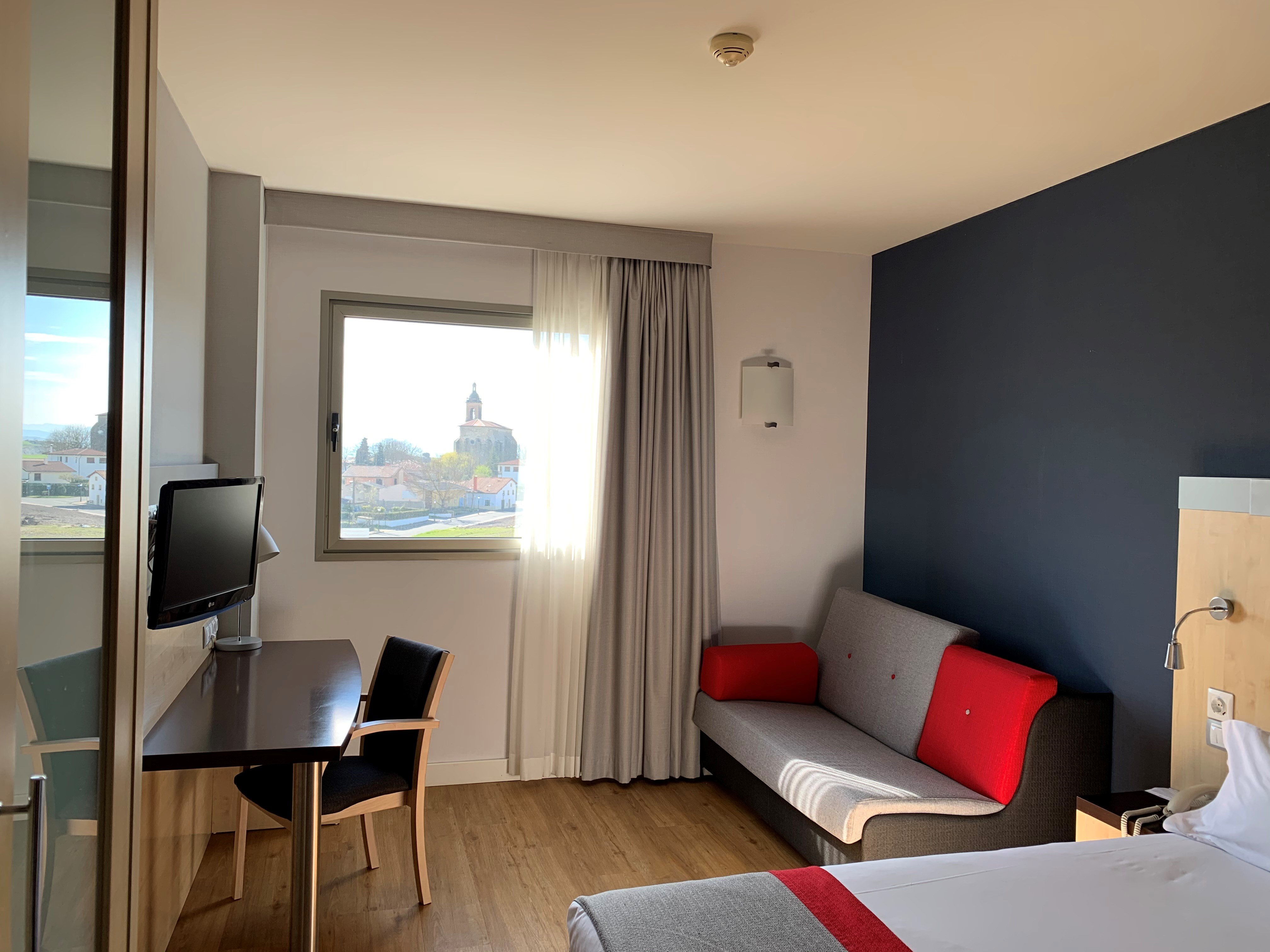 HOLIDAY INN EXPRESS VITORIA 14/43