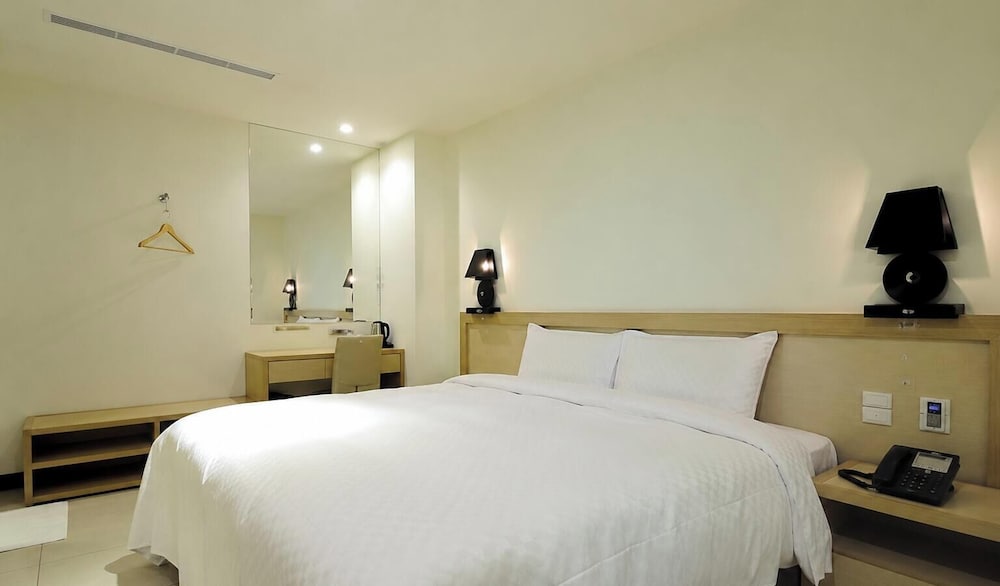 Bravo Hotel 27/43