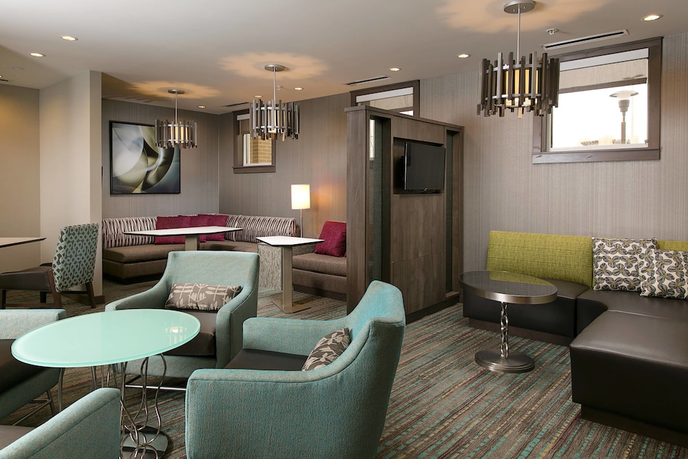 Residence Inn Kansas City At the Legends 15/27