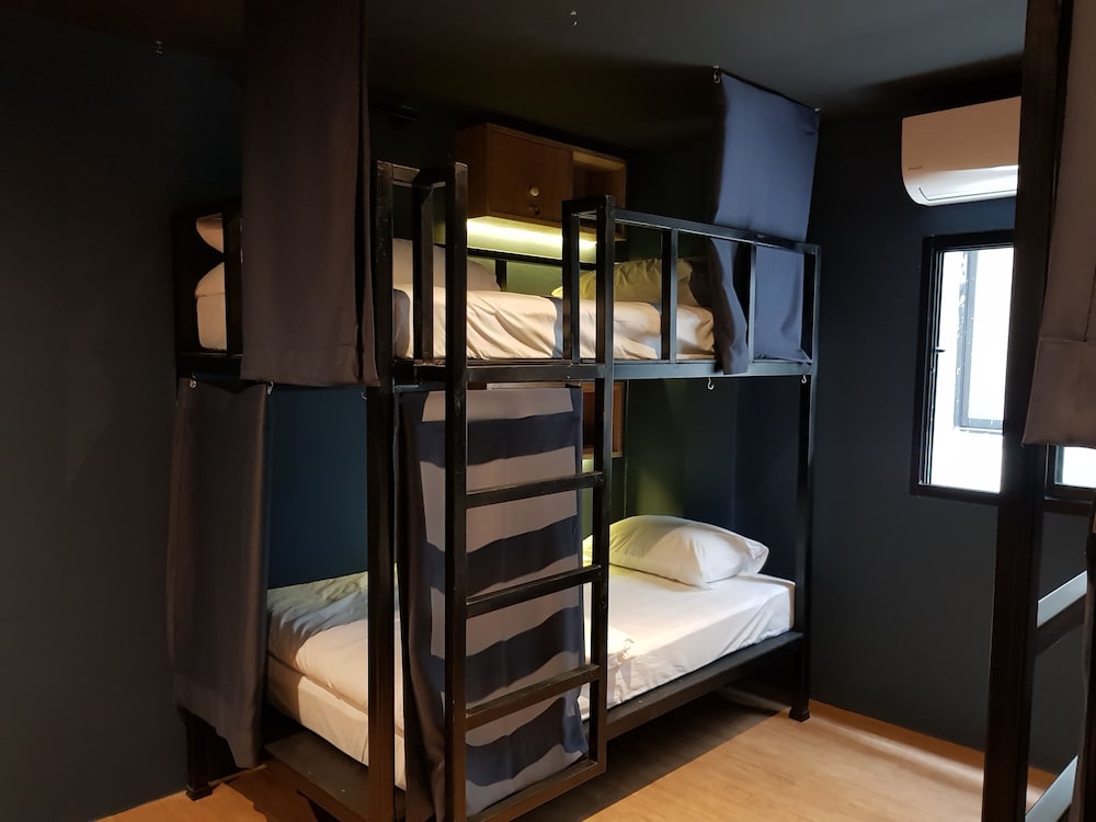 Borbaboom Phuket Poshtel & Hostel 34/47