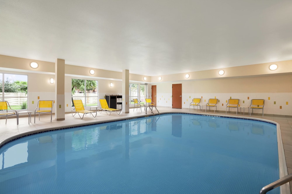 Fairfield Inn Suites Lansing West 1/23