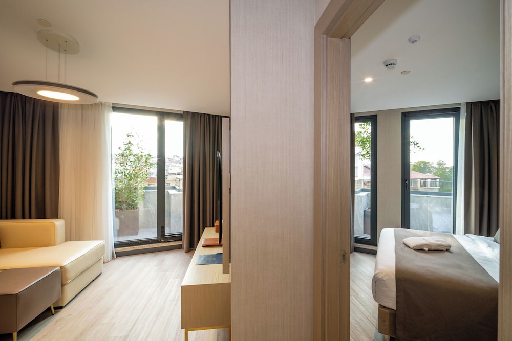 Rayelin Hotel Old Town 21/50