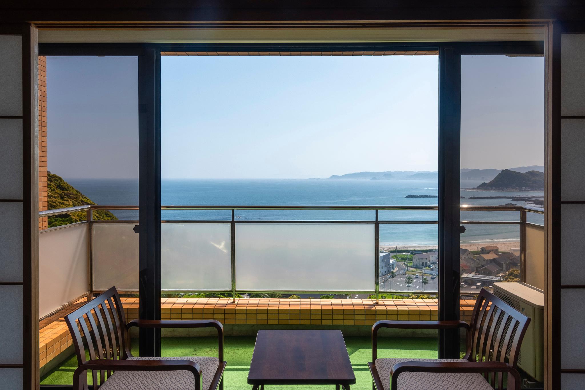 Kamogawa Hills Resort Hotel 12/17
